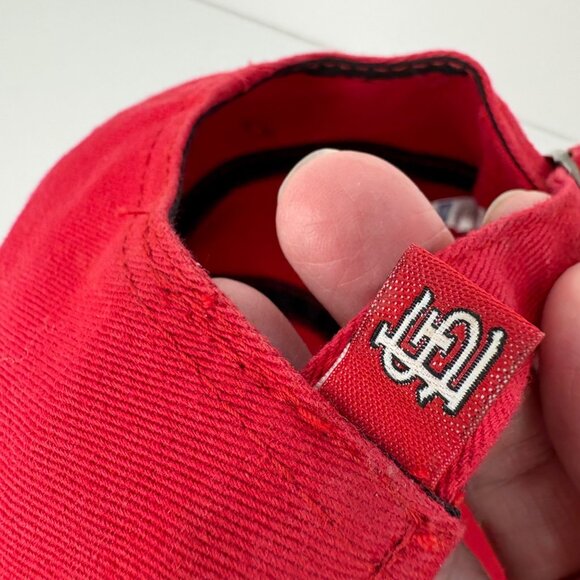 Fan Favorite St. Louis Cardinals Mens Red Adjustable Baseball Cap Strapback - Picture 9 of 9